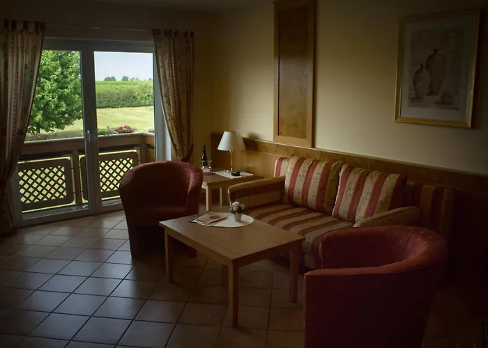 Gaestehaus Vinetum Inn Altdorf (Neustadt)